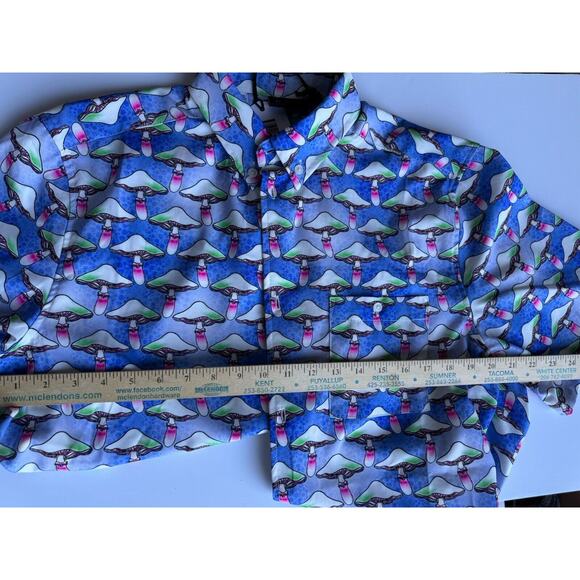 NWT WESC AOP Shroomspiracy Men's Button Front Casual Shirt M SHROOMS TRIPPY - Picture 7 of 8